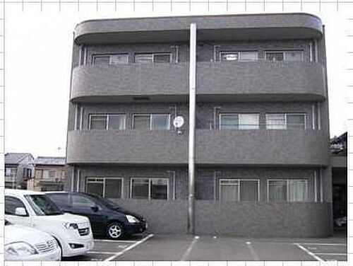 京都府京都市西京区下津林大般若町 3階建