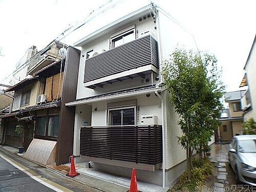 京都府京都市東山区門脇町 築10年11ヶ月 2階建