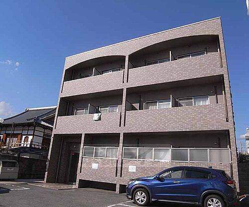 京都府京都市伏見区津知橋町 築21年9ヶ月 3階建
