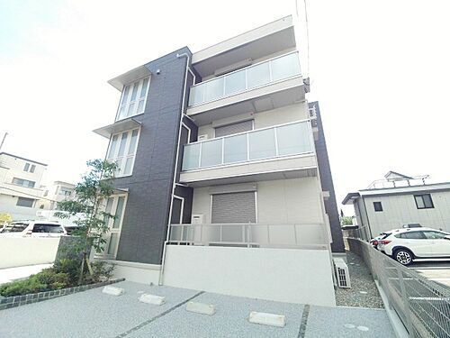 兵庫県神戸市東灘区住吉本町２丁目 築8年3ヶ月 3階建