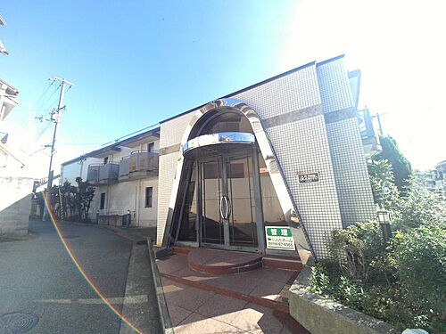 ｌａ　ｆｅｅ　ｂｌａｎｃｈｅ岡本（ラフェブランシュ岡本）