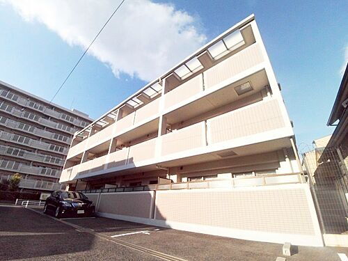 兵庫県神戸市東灘区深江北町３丁目 築26年11ヶ月 3階建