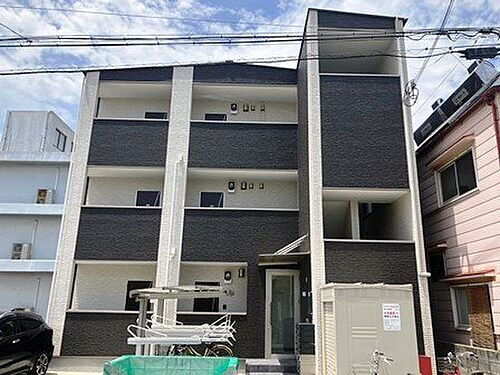 兵庫県尼崎市道意町３丁目 築5年10ヶ月 3階建