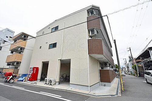 大阪府大阪市生野区小路東２丁目 3階建