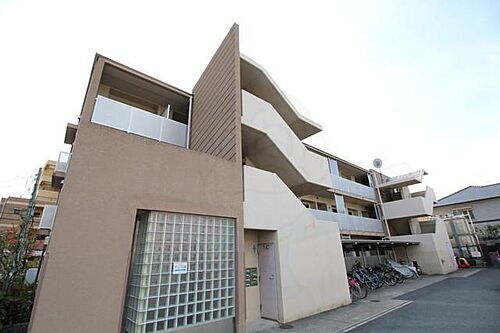 兵庫県川西市南花屋敷１丁目 賃貸マンション