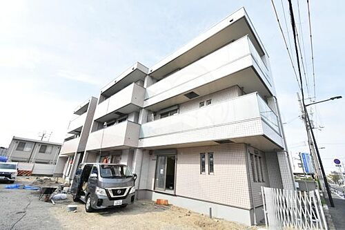 大阪府高石市加茂４丁目 築4年7ヶ月 3階建
