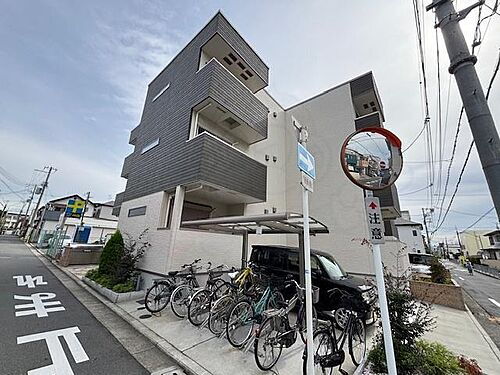 大阪府堺市西区鳳中町５丁 3階建 築4年9ヶ月