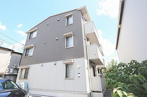 兵庫県川西市下加茂１丁目 築9年7ヶ月 3階建