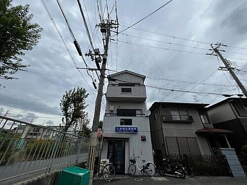 大阪府枚方市出口４丁目 築40年9ヶ月 3階建