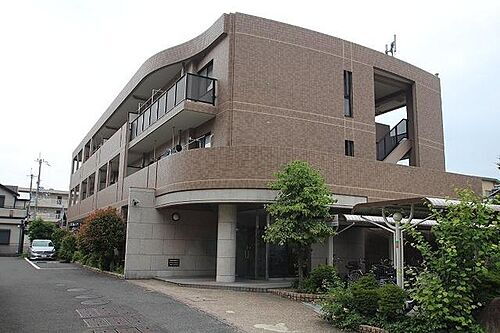 大阪府枚方市出口１丁目 築25年3ヶ月 3階建