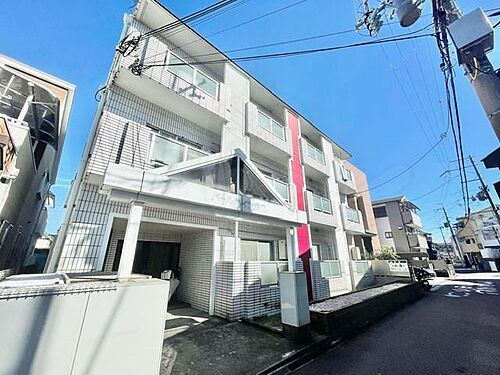 大阪府茨木市春日１丁目 築37年9ヶ月 3階建