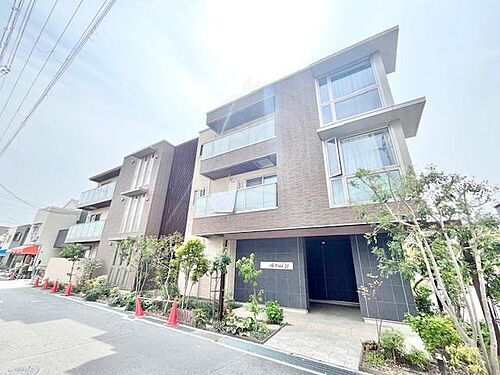 大阪府吹田市岸部南３丁目 築5年11ヶ月 3階建