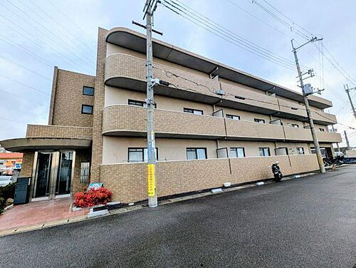 大阪府茨木市南安威２丁目 築22年9ヶ月 3階建