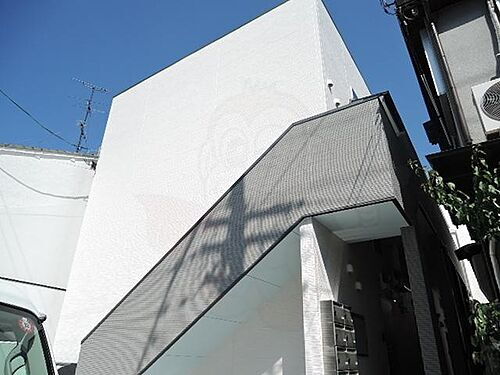 大阪府堺市堺区五条通 築9年8ヶ月 2階建