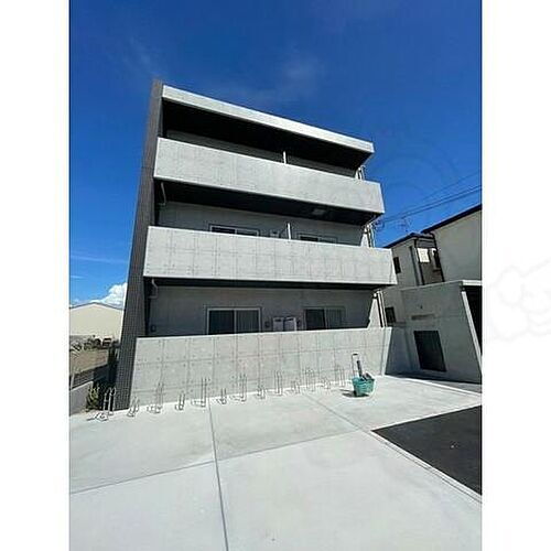 大阪府堺市堺区三宝町５丁 築1年4ヶ月 3階建