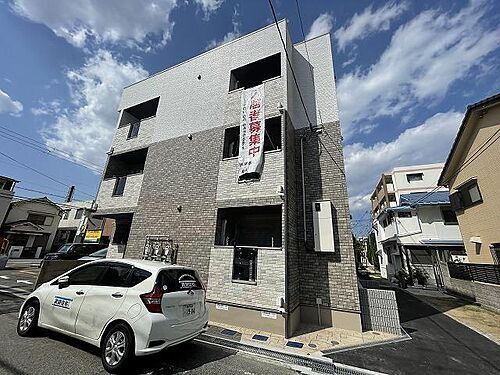 兵庫県尼崎市神田北通７丁目 3階建 築1年9ヶ月