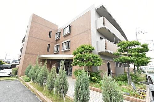 大阪府堺市西区上野芝向ヶ丘町６丁 賃貸マンション