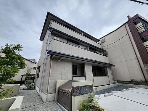 京都府京都市東山区渋谷通本町東入４丁目鐘鋳町 築3年3ヶ月 3階建