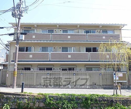 京都府京都市東山区白川筋三条下る２丁目梅宮町 3階建 築18年5ヶ月