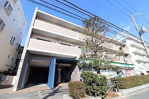 大阪府吹田市内本町１丁目 3階建