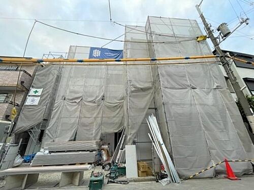 大阪府吹田市泉町１丁目 築1年未満 3階建