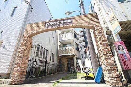 大阪府吹田市高浜町 築16年10ヶ月 3階建