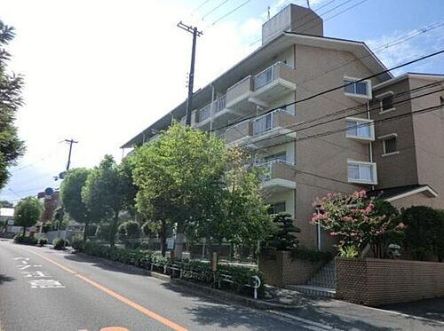 大阪府吹田市五月が丘北 4階建