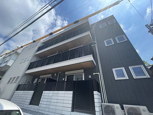 兵庫県神戸市灘区高羽町４丁目 3階建 築1年未満