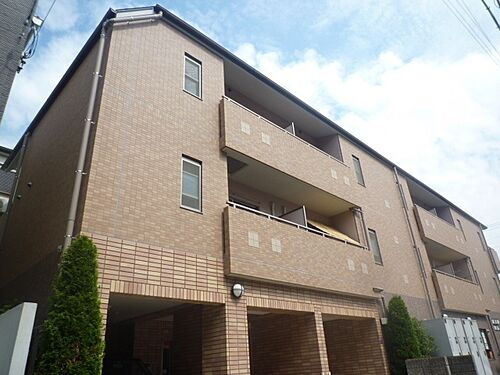 兵庫県尼崎市栗山町１丁目 築19年11ヶ月 3階建