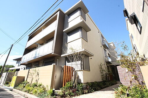 兵庫県西宮市宮前町 築7年3ヶ月 3階建