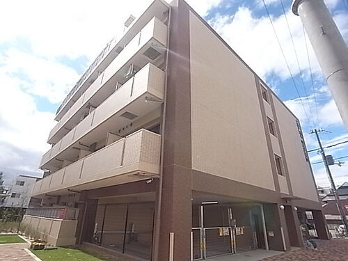 兵庫県西宮市里中町３丁目 築8年3ヶ月 5階建