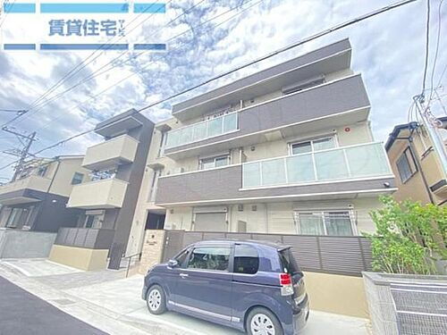 兵庫県尼崎市南塚口町１丁目 築2年10ヶ月 3階建
