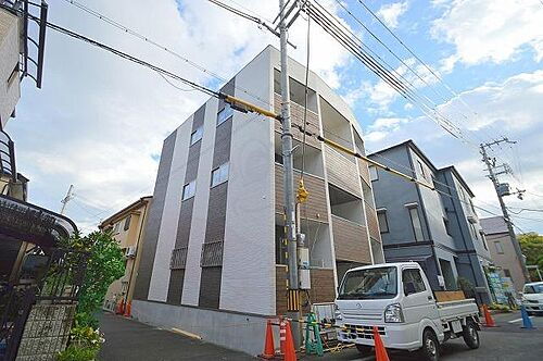 兵庫県西宮市津門呉羽町 賃貸アパート