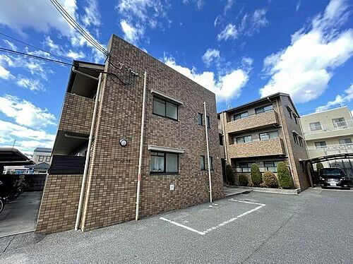 兵庫県西宮市柳本町 築29年8ヶ月 3階建