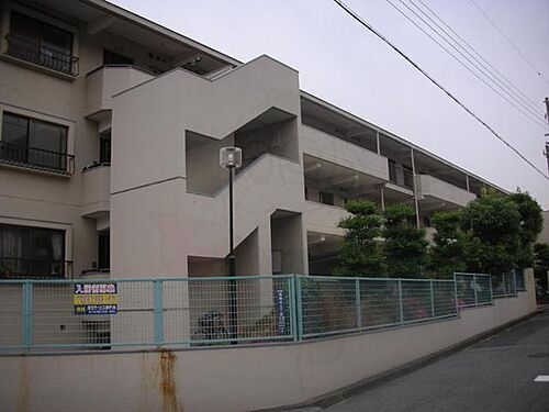 兵庫県神戸市東灘区西岡本３丁目 築41年6ヶ月 3階建