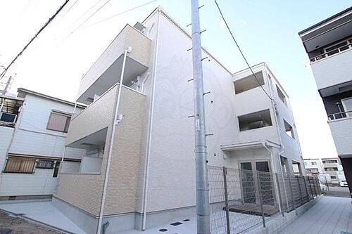大阪府大阪市淀川区加島３丁目 3階建 築6年10ヶ月