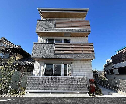 京都府京都市南区久世殿城町 3階建 築1年10ヶ月