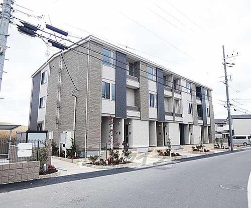 京都府京都市伏見区羽束師鴨川町 築1年12ヶ月 3階建