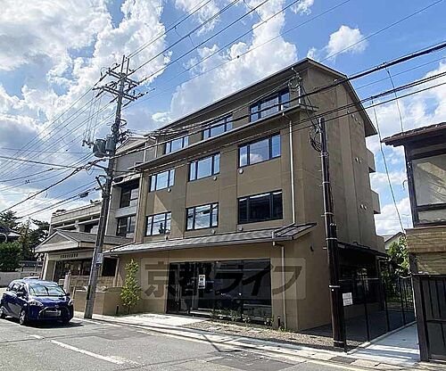 京都府京都市右京区太秦蜂岡町 4階建 