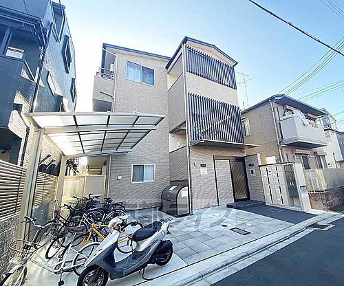 京都府京都市右京区山ノ内荒木町 築3年2ヶ月 3階建