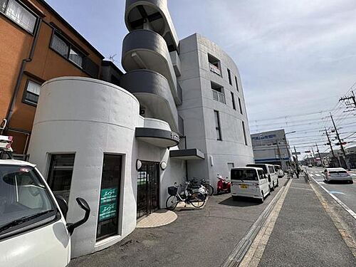 大阪府門真市一番町 築36年1ヶ月 4階建