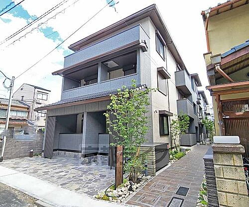 京都府京都市中京区西ノ京池ノ内町 築1年未満 3階建