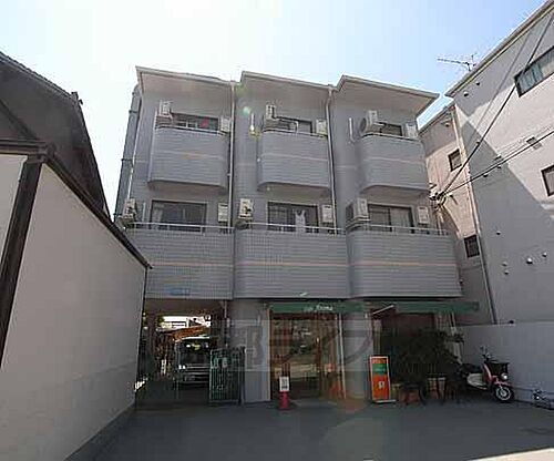 京都府京都市東山区大和大路１丁目 築34年11ヶ月 3階建