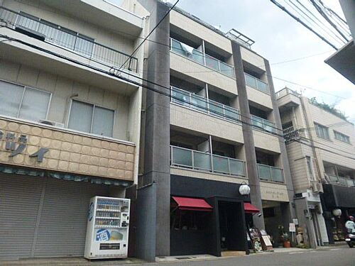 京都府京都市山科区安朱北屋敷町 4階建