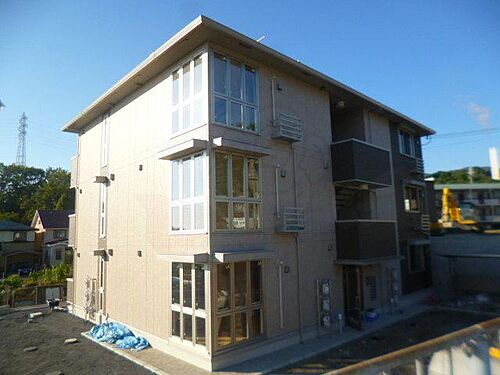 滋賀県大津市富士見台 3階建 築10年11ヶ月