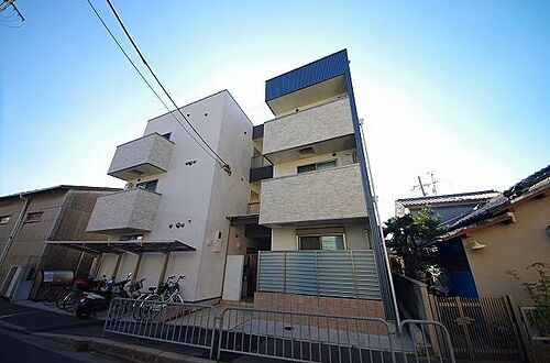 大阪府東大阪市松原１丁目 3階建 築8年8ヶ月