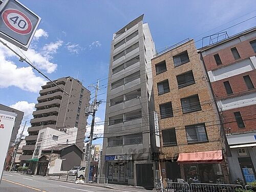 京都府京都市上京区新町通今出川上る西入元本満寺町 9階建