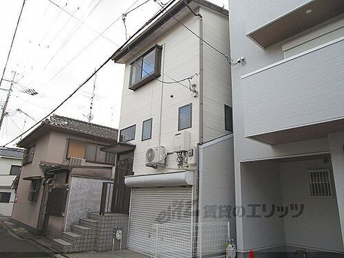 京都府京都市伏見区深草直違橋南１丁目 築33年11ヶ月 3階建