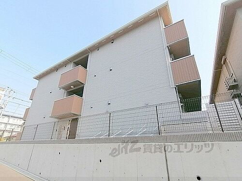 京都府京都市右京区西京極殿田町 築1年 3階建