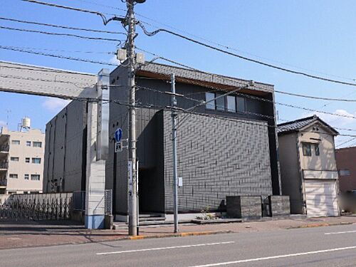 栃木県宇都宮市南大通り４丁目 3階建 